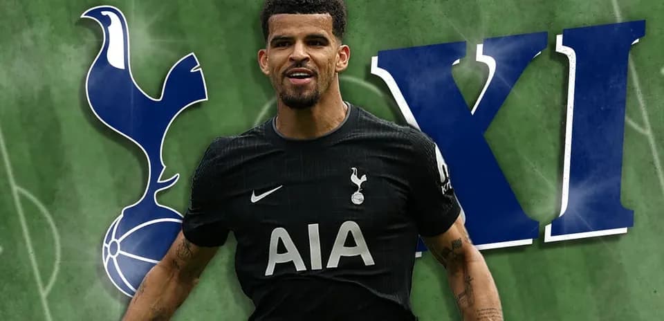 Jugador de Tottenham celebrando en camiseta negra