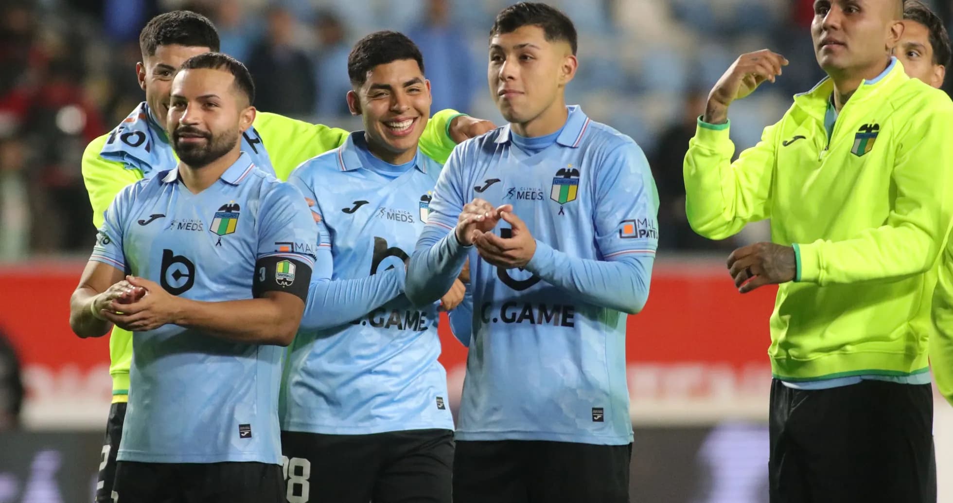Jugadores de O'Higgins celebrando en el partido