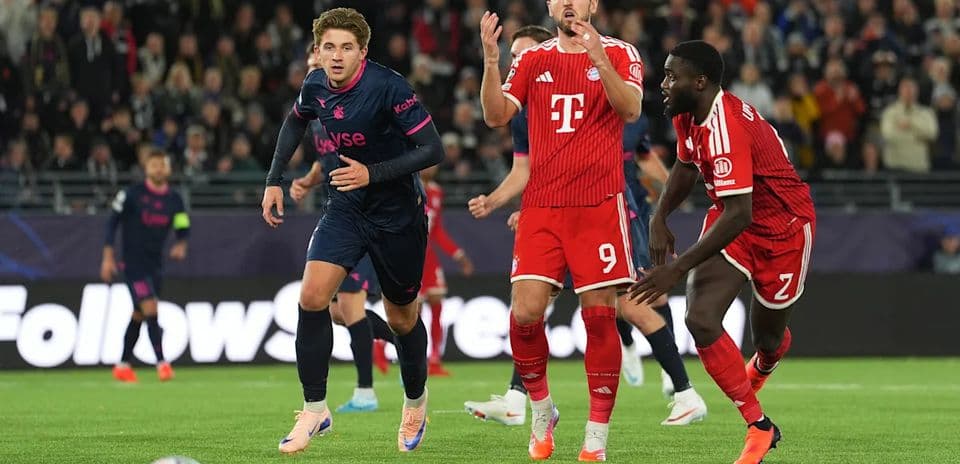 Manchester United cae ante Atlético; Bayern sufre empate; Barcelona domina en la Champions League