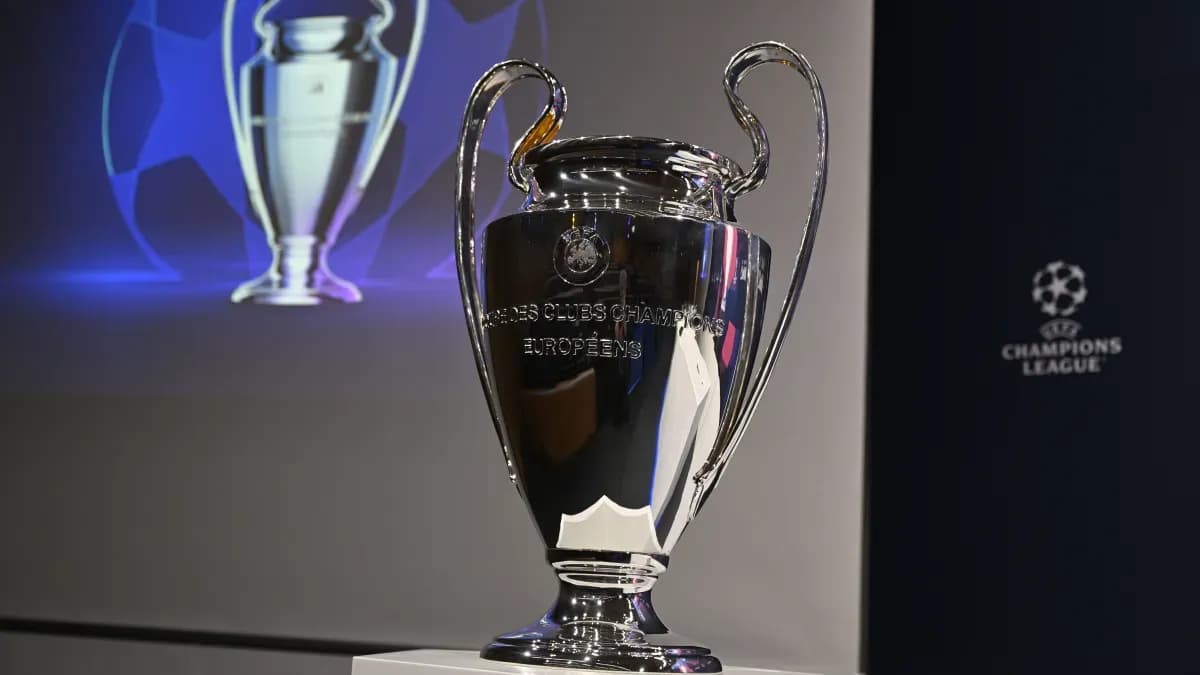 Sorteo y calendario completo de los playoffs de la Champions League 2026/27