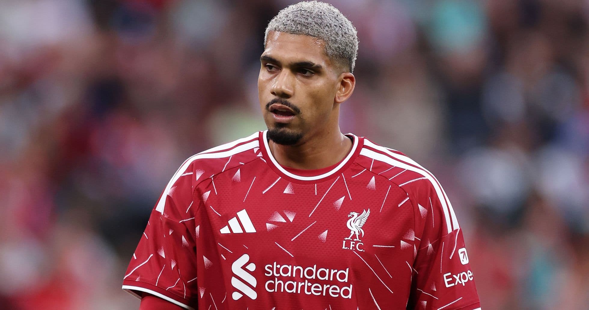 Ronald Araujo sorprendido por la velocidad y la intensidad de la Premier League tras su cesión al Liverpool