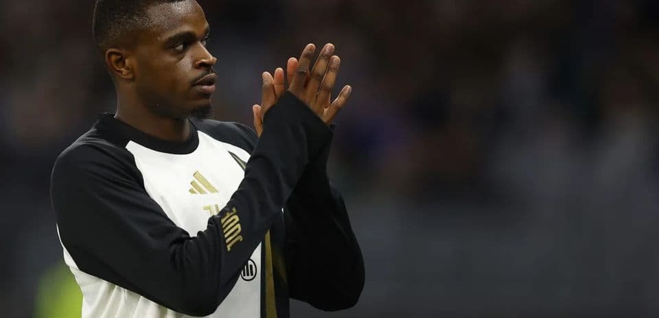 Juventus busca renovar el contrato del internacional francés Pierre Kalulu