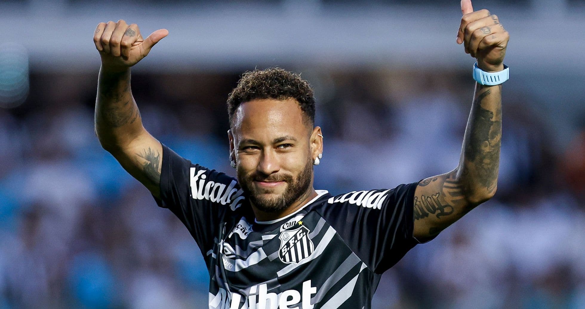 Neymar integra la convocatoria de Santos para el duelo ante Palmeiras en Copa do Brasil pese a polémica por césped sintético