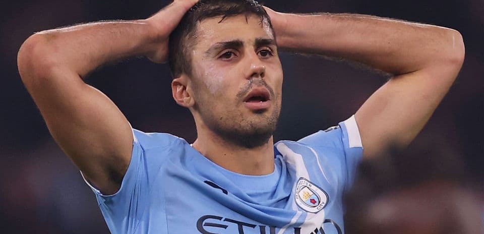 Barcelona Ve Rechazada Su Segunda Oferta Por Rodri Mientras Manchester City Mantiene Su Precio