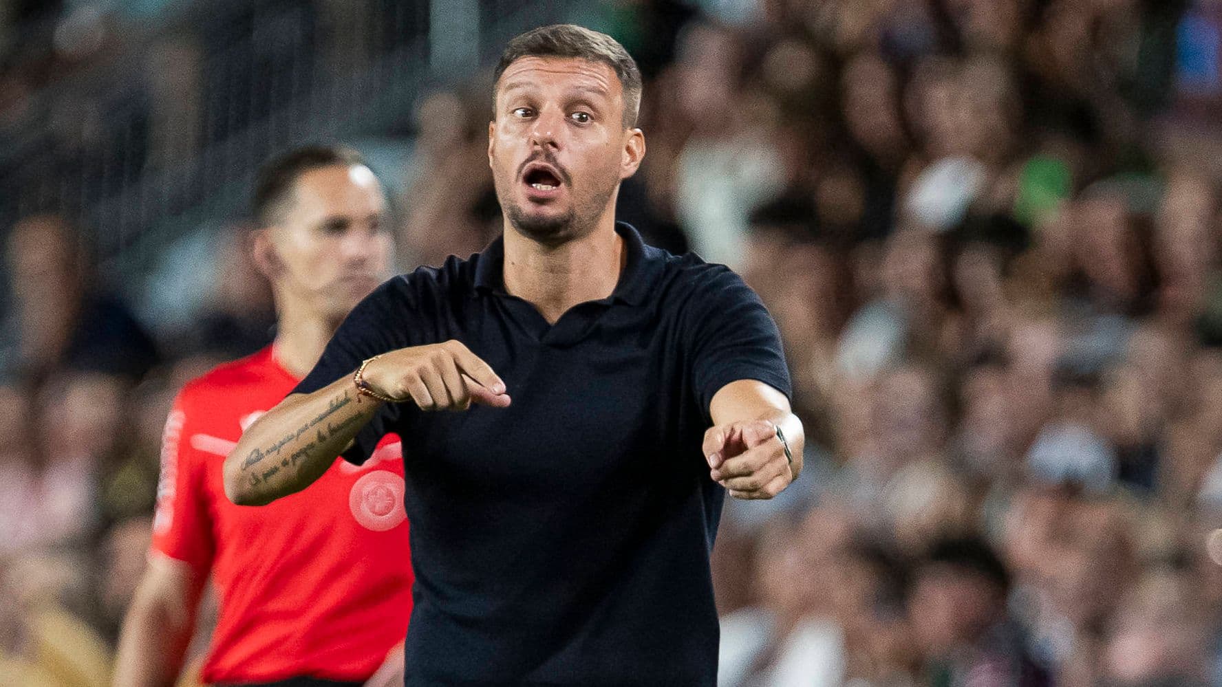 Martín Anselmi presenta un plan audaz para Elche ante Real Madrid: «La mejor defensa es tener la pelota»