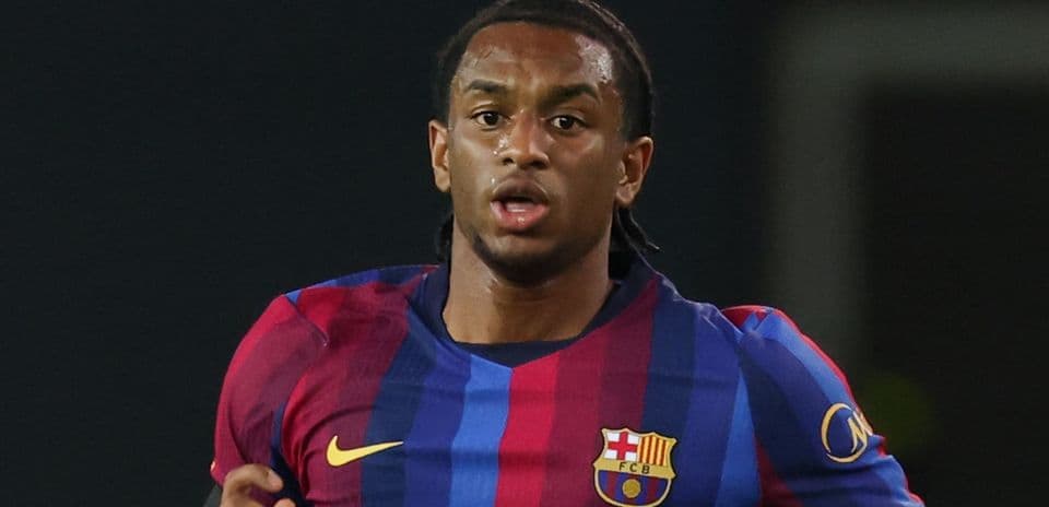 Manchester United lanza oferta de última hora por Alejandro Balde de Barcelona en el cierre del mercado
