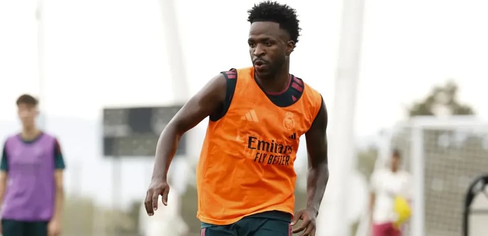 Vinicius Junior vuelve a los entrenamientos de Real Madrid: próximos pasos en las negociaciones de contrato ante el interés del Arsenal