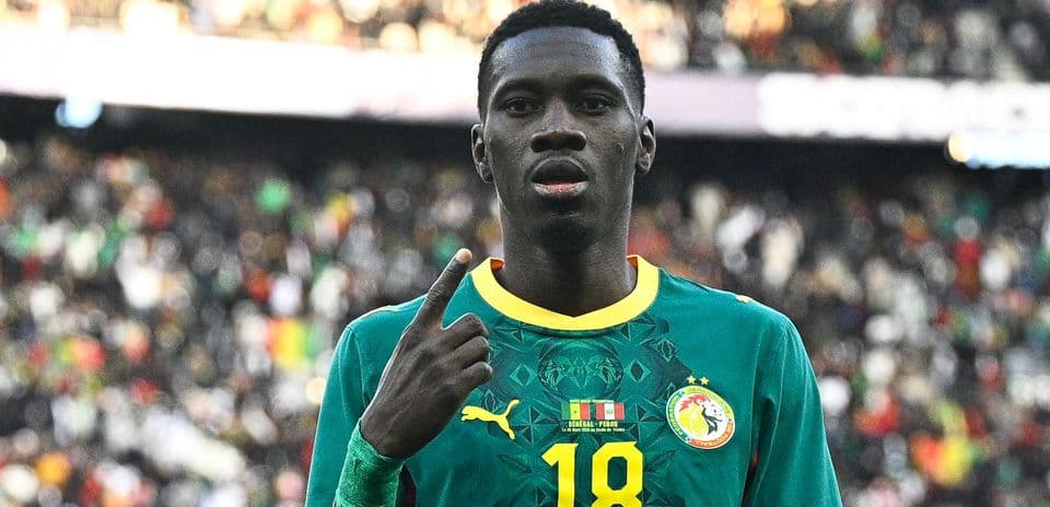 Pierre Sage reconoce la dificultad del interés de Liverpool en Ismaila Sarr y aclara su situación médica