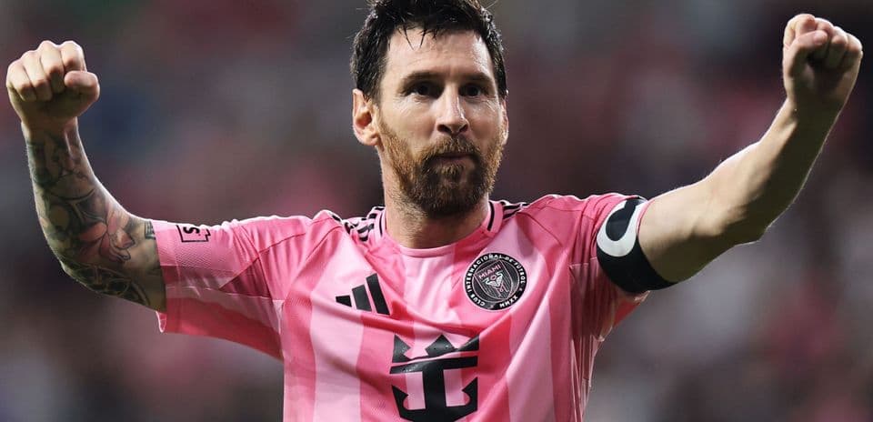 Lionel Messi adquiere el club Eldense de la Segunda División española