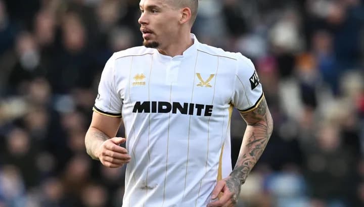 Kalvin Phillips podría salir de Man City y PSG gana la carrera por Akliouche
