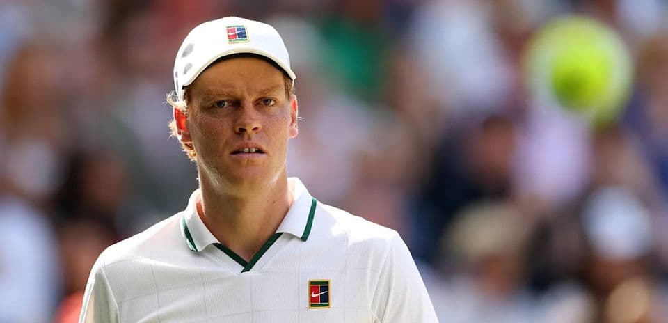 Jannik Sinner regresa al tenis con Novak Djokovic listo para competir en Beijing