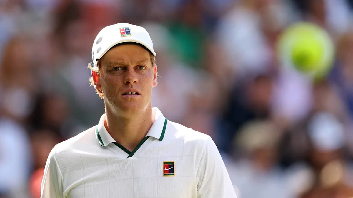 Jannik Sinner regresa al tenis con Novak Djokovic listo para competir en Beijing