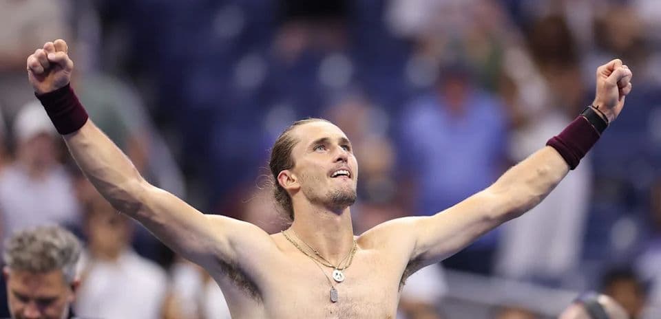 El fin de la espera de 35 años: Alexander Zverev será número uno tras la sorpresiva derrota de Carlos Alcaraz en Shanghái