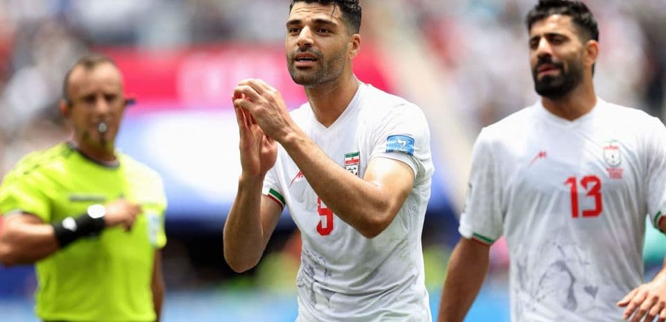 Análisis VAR en el Mundial: ¿Por qué fue anulado el gol de Irán? ¿Merecía Ngoy la tarjeta roja?