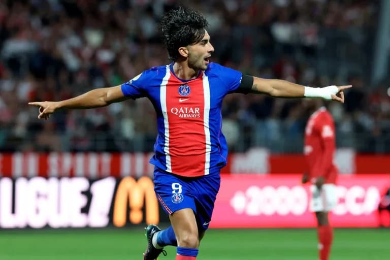 Ferran Torres impulsa la primera victoria de PSG en la temporada de Ligue 1