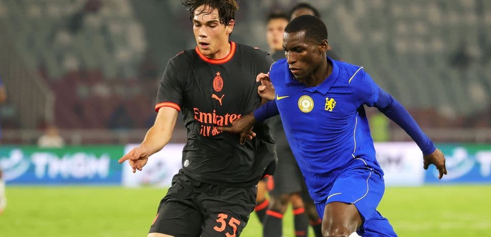 Aston Villa cierra la compra de Nicolas Jackson por £65 millones y reúne al delantero con Unai Emery