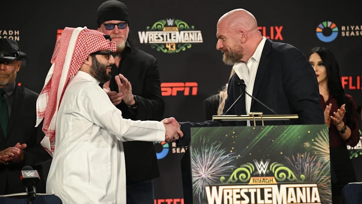Funcionarios de WWE interpretan comentario de Turki Alalshikh sobre Canelo Álvarez como una indirecta a TKO