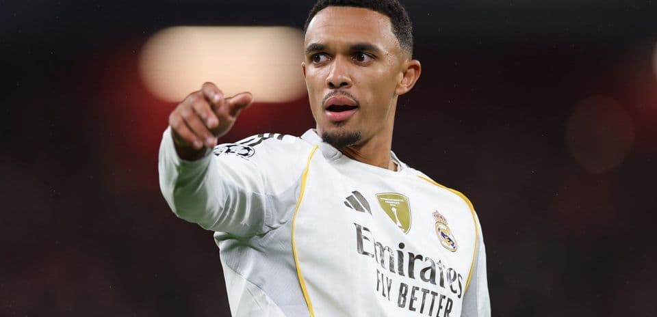 Liverpool podría intentar recuperar a Trent Alexander-Arnold tras un difícil inicio en Real Madrid