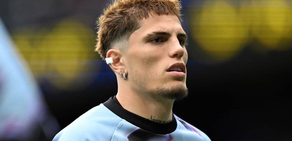 Alejandro Garnacho Busca Salida Tras Difícil Comienzo en Aston Villa