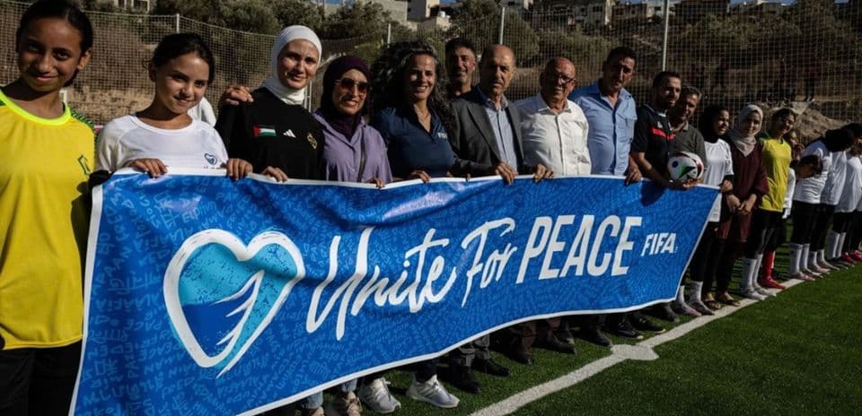 FIFA inaugura nuevas arenas de fútbol en Palestina para ofrecer espacios seguros a jóvenes en Cisjordania
