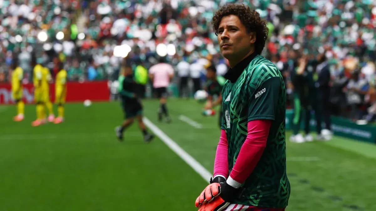 Por qué Guillermo Ochoa no juega con México esta noche y qué historia está haciendo en el Mundial