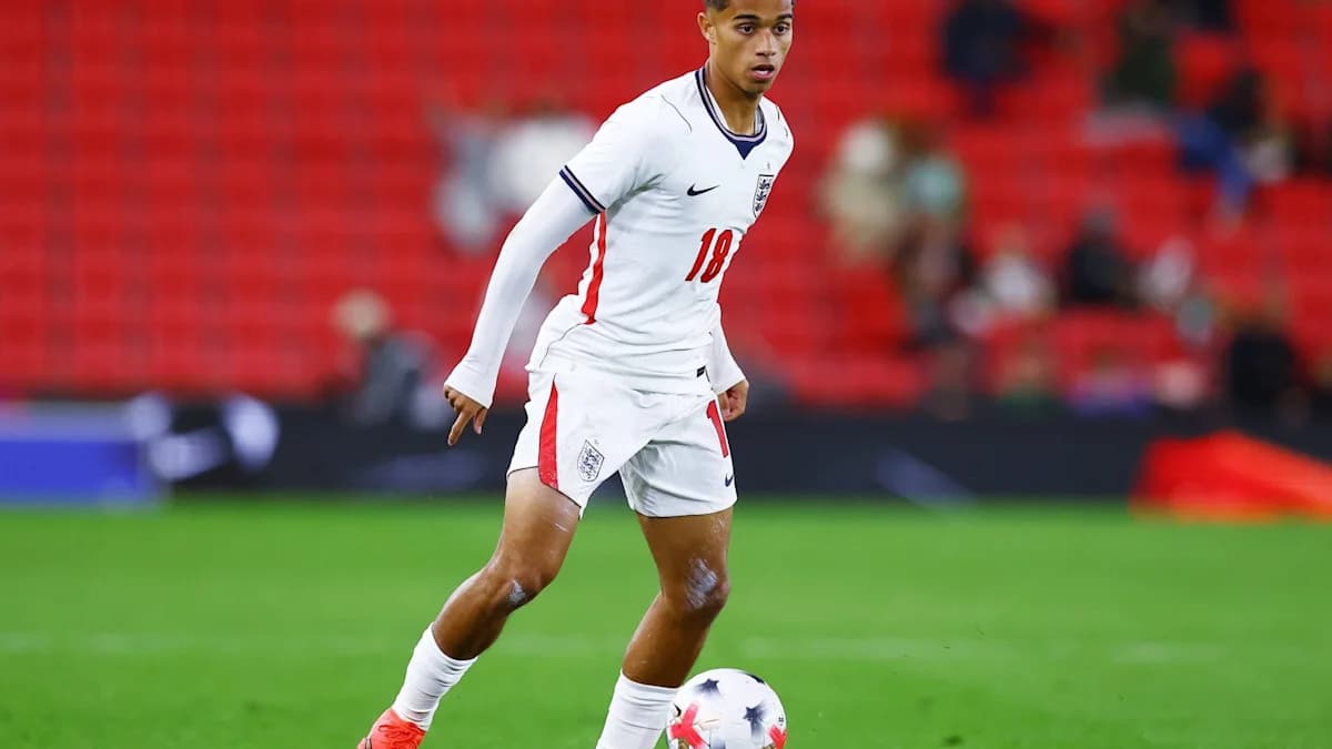 Liverpool sigue de cerca a Josh King, joven talento del Fulham valorado en £51 millones