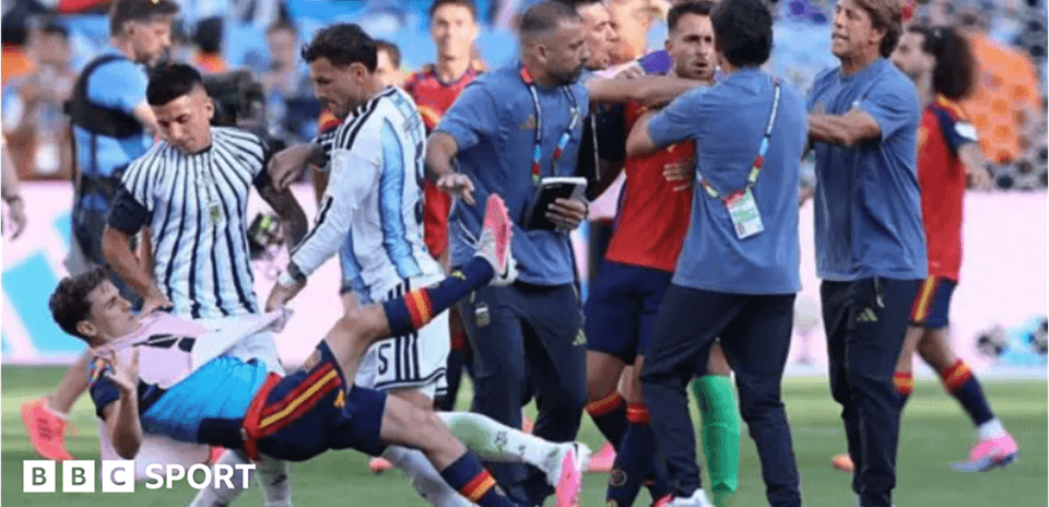 Gavi opina que Paredes no debería ser suspendido tras incidente en la final del Mundial 2026