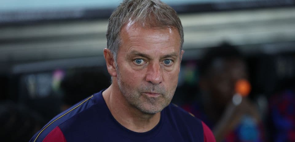 Hansi Flick pide más fichajes a Barcelona tras acuerdo por Rodri