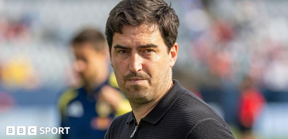 Andoni Iraola y los primeros indicios en Liverpool bajo su mando