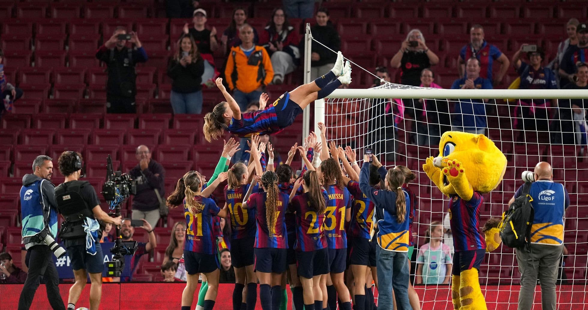 Claudia Pina brilla con cuatro goles en la histórica goleada del Barcelona sobre Real Madrid en El Clásico