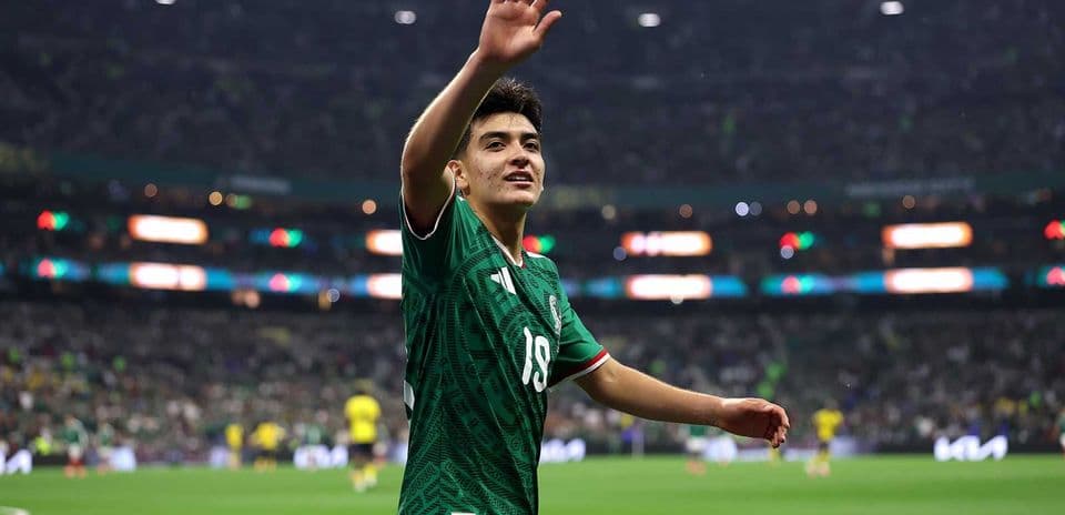 Liverpool sigue de cerca a Gilberto Mora, joven promesa mexicana de 17 años