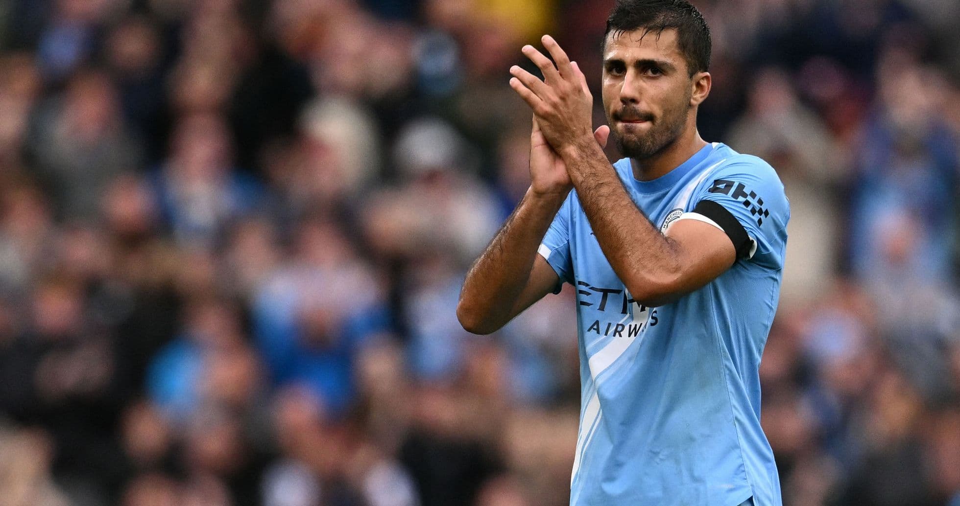 Rodri presiona para salir del Manchester City y solicita permiso especial para faltar a entrenamientos ante avance de su fichaje por Barcelona