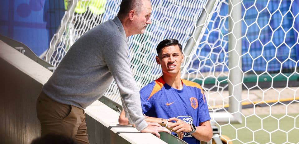 El padre de Tijjani Reijnders revela razones detrás de su sorprendente salida de Manchester City hacia Al Qadsiah