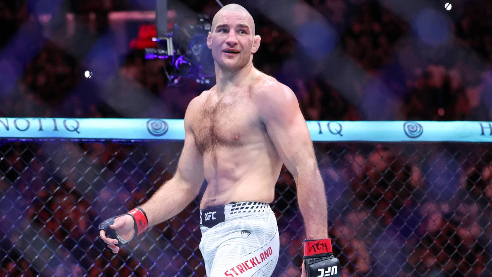Sean Strickland Rechaza Pelea Principal en UFC 335 por Recorte Salarial Importante