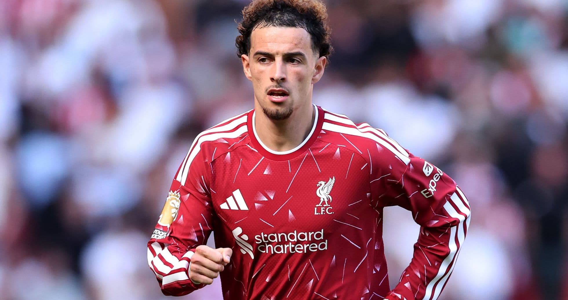 Inter insiste en fichar al mediocampista de Liverpool Curtis Jones mientras Cristian Chivu impulsa la negociación