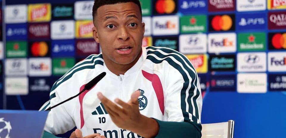 Kylian Mbappé responde a comparaciones con Dembélé y Raphinha antes del estreno en Champions