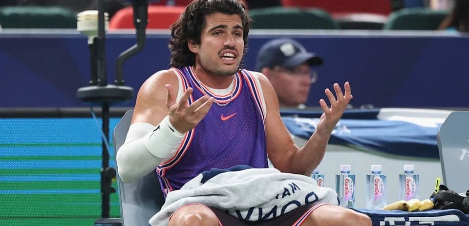 Zizou Bergs sorprende y elimina a Carlos Alcaraz en Shanghai Masters
