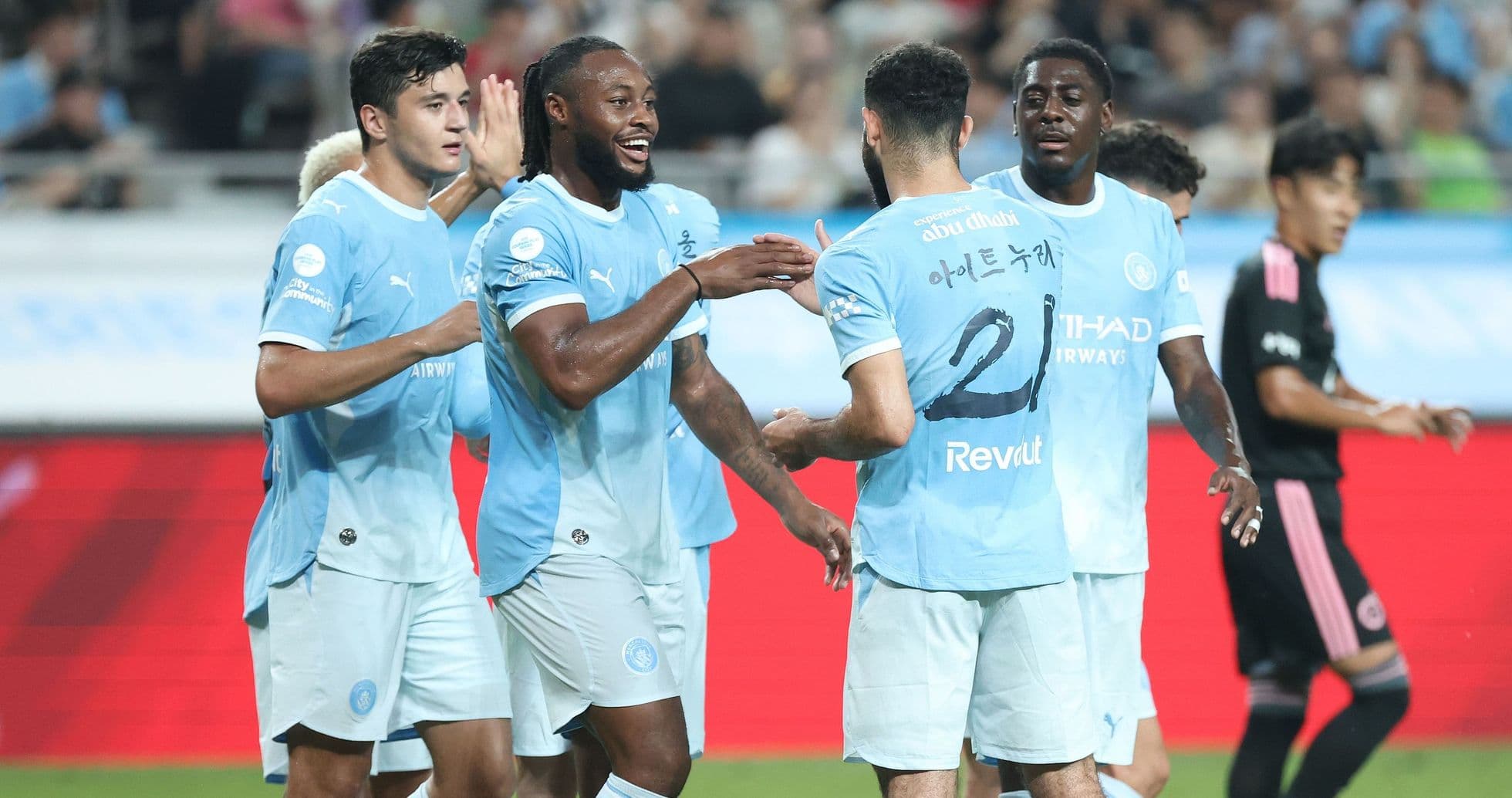 Movimiento inesperado: Manchester United busca fichar a Rayan Ait-Nouri de Manchester City en el último día de mercado