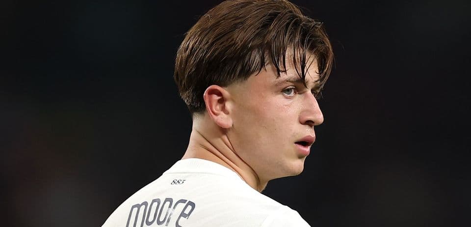 Mikey Moore se une al FC Köln cedido por Tottenham tras destacar en Rangers