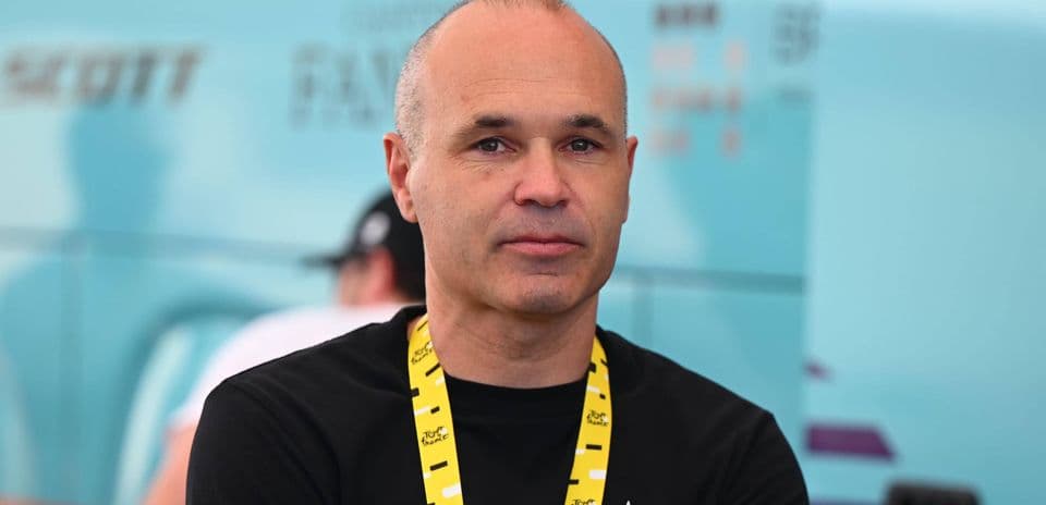Andrés Iniesta inicia su carrera como entrenador con Gulf United en Emiratos Árabes