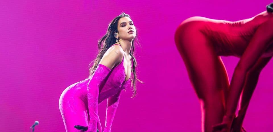 Dua Lipa en medio de la polémica por la pelea Fury vs Joshua en Cardiff