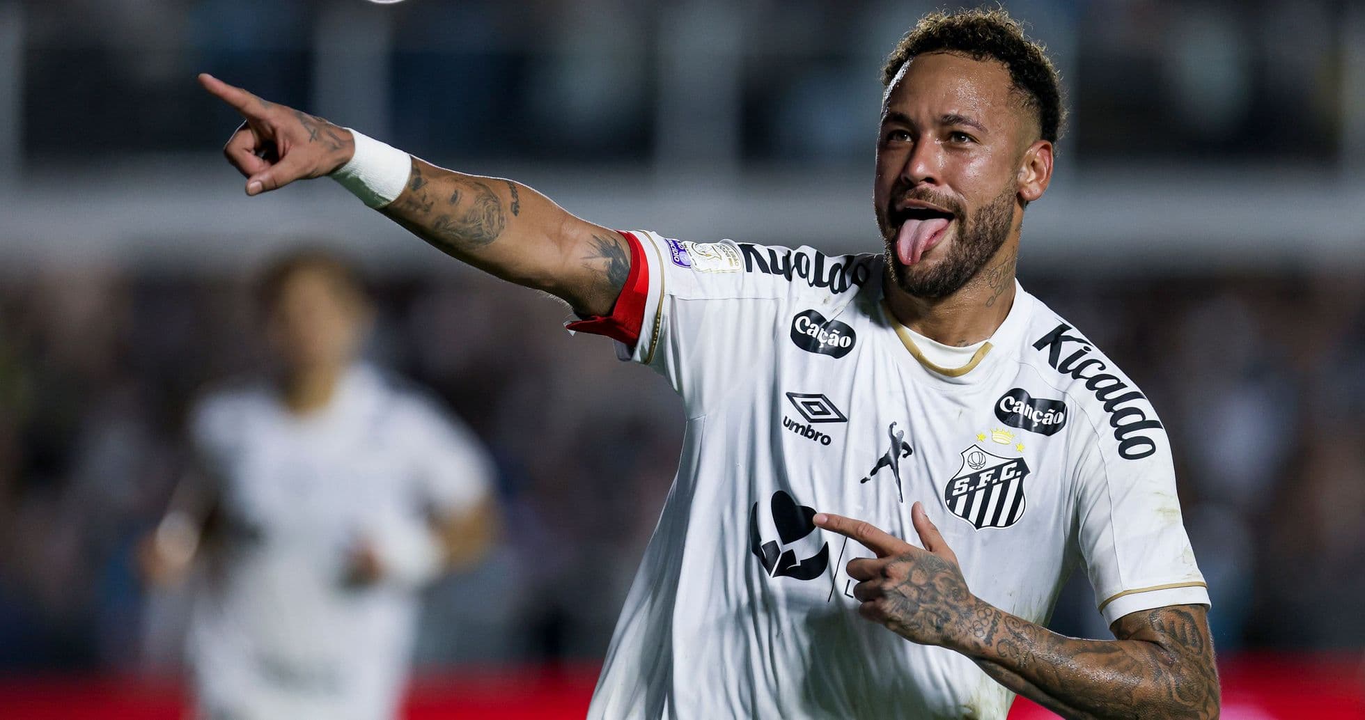 Neymar salva a Santos con dos penales ante Flamengo y complica la carrera del líder