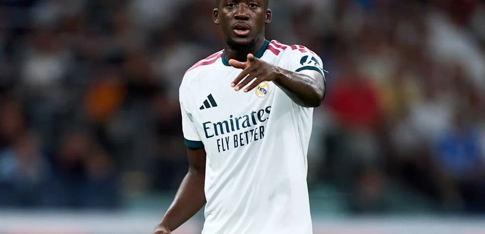 Alarma en Real Madrid: Konaté abandona concentración de Francia por lesión