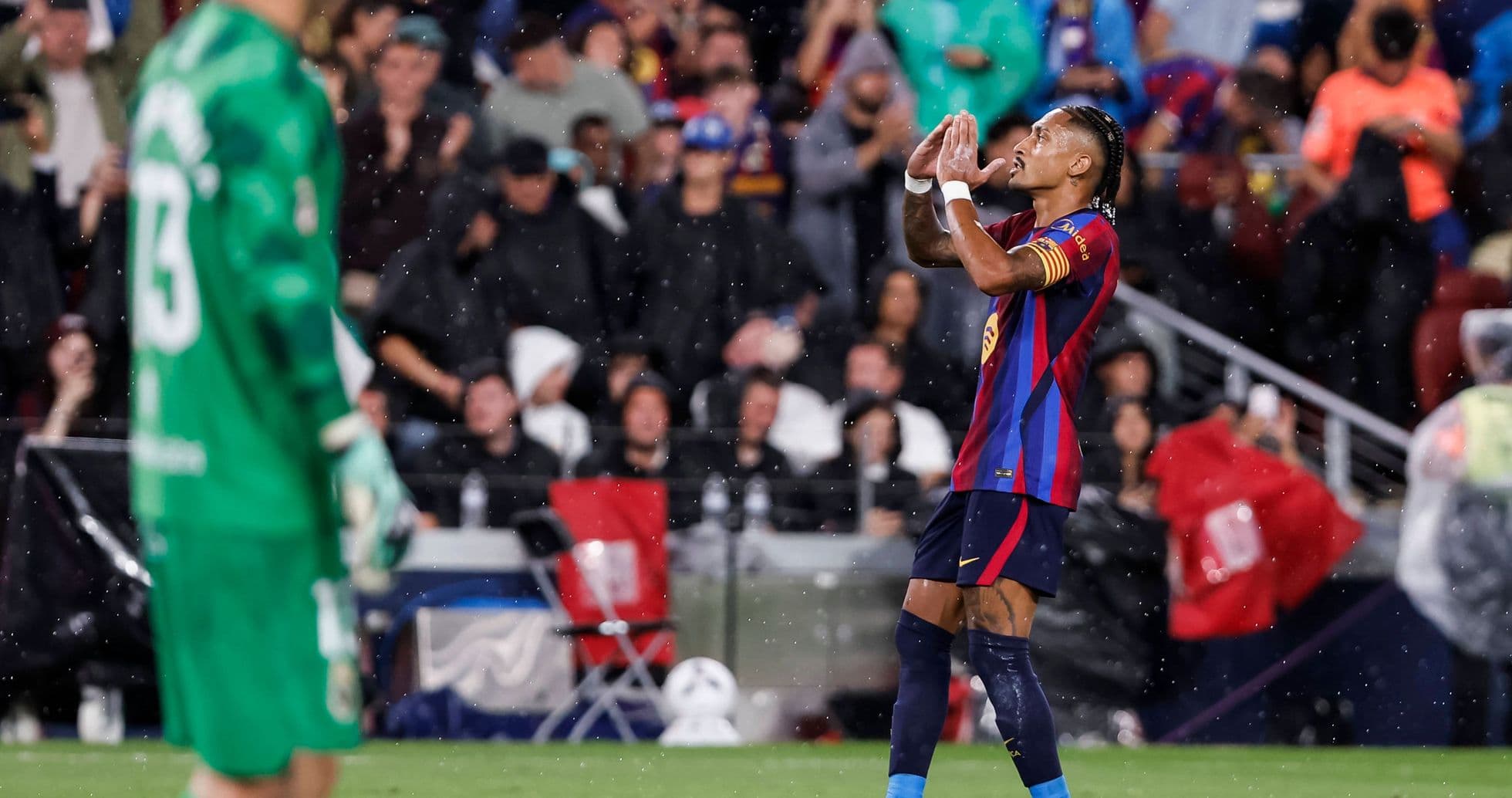 Raphinha anota un hat-trick y revela el secreto detrás de la racha imparable del Barcelona
