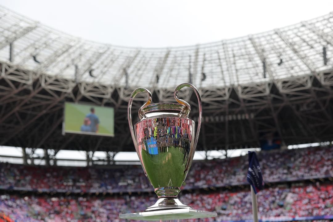 Cómo se conforman los bombos para el sorteo de la UEFA Champions League 2026/27