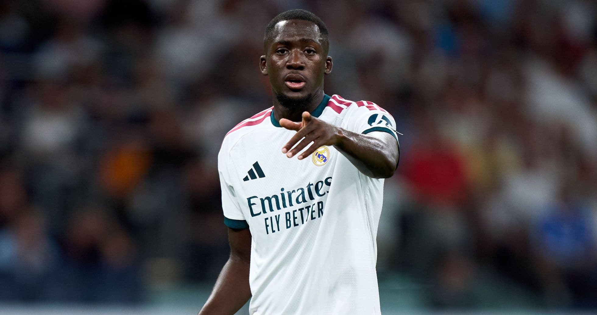 Ibrahima Konate se retira por lesión y Leny Yoro recibe convocatoria sorpresa en Francia