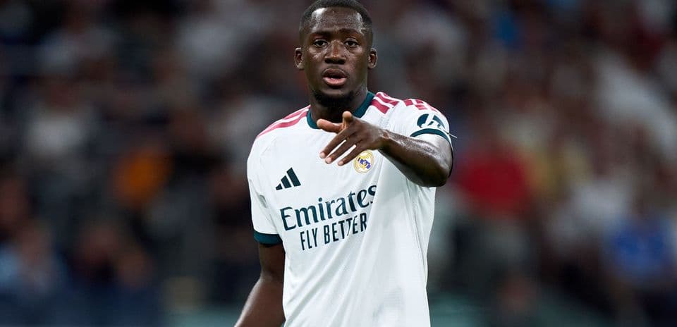 Ibrahima Konate se retira por lesión y Leny Yoro recibe convocatoria sorpresa en Francia