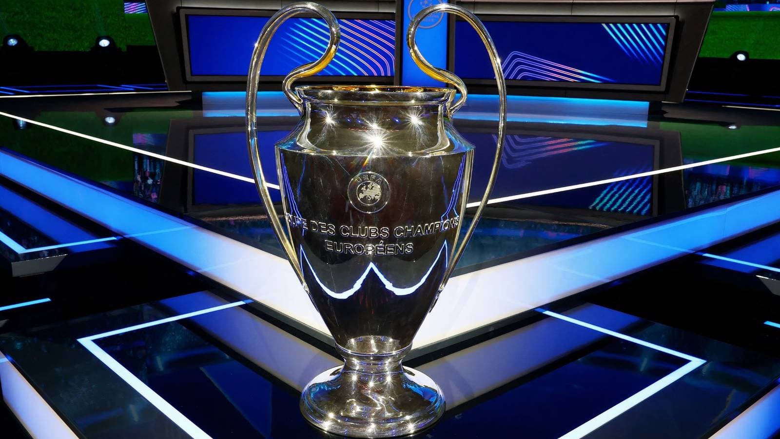 Predicción de la Tabla Final de la Fase de Grupos de la Champions League según un Superordenador