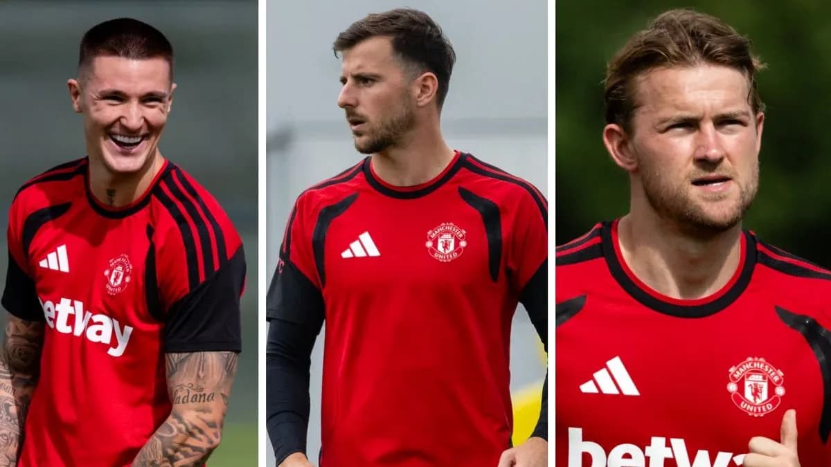 Jugadores de Manchester United en sesión de entrenamiento Jugadores de Manchester United en sesión de entrenamiento
