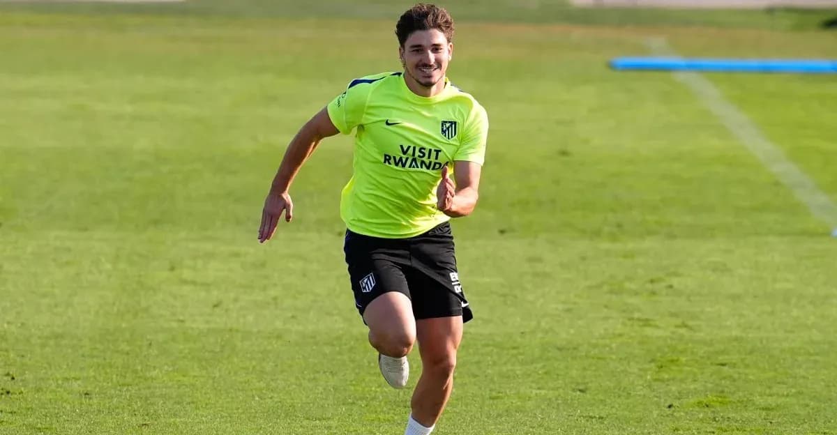 Jugador corriendo durante sesión de entrenamiento Jugador corriendo durante sesión de entrenamiento